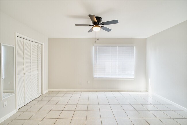 Building Photo - 6001 Reims Rd