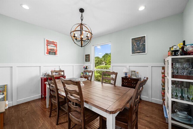 Building Photo - 11414 Del Monte Dr