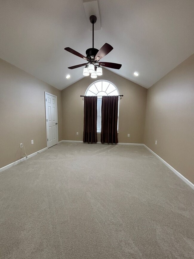 Building Photo - 4465 Olyvia Place