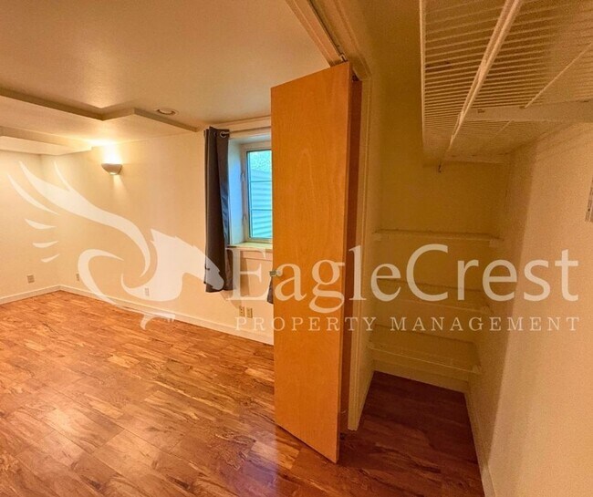 Building Photo - Beautifully Renovated Historic 3 Bedroom Home