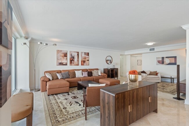 Building Photo - 2200 S Ocean Ln