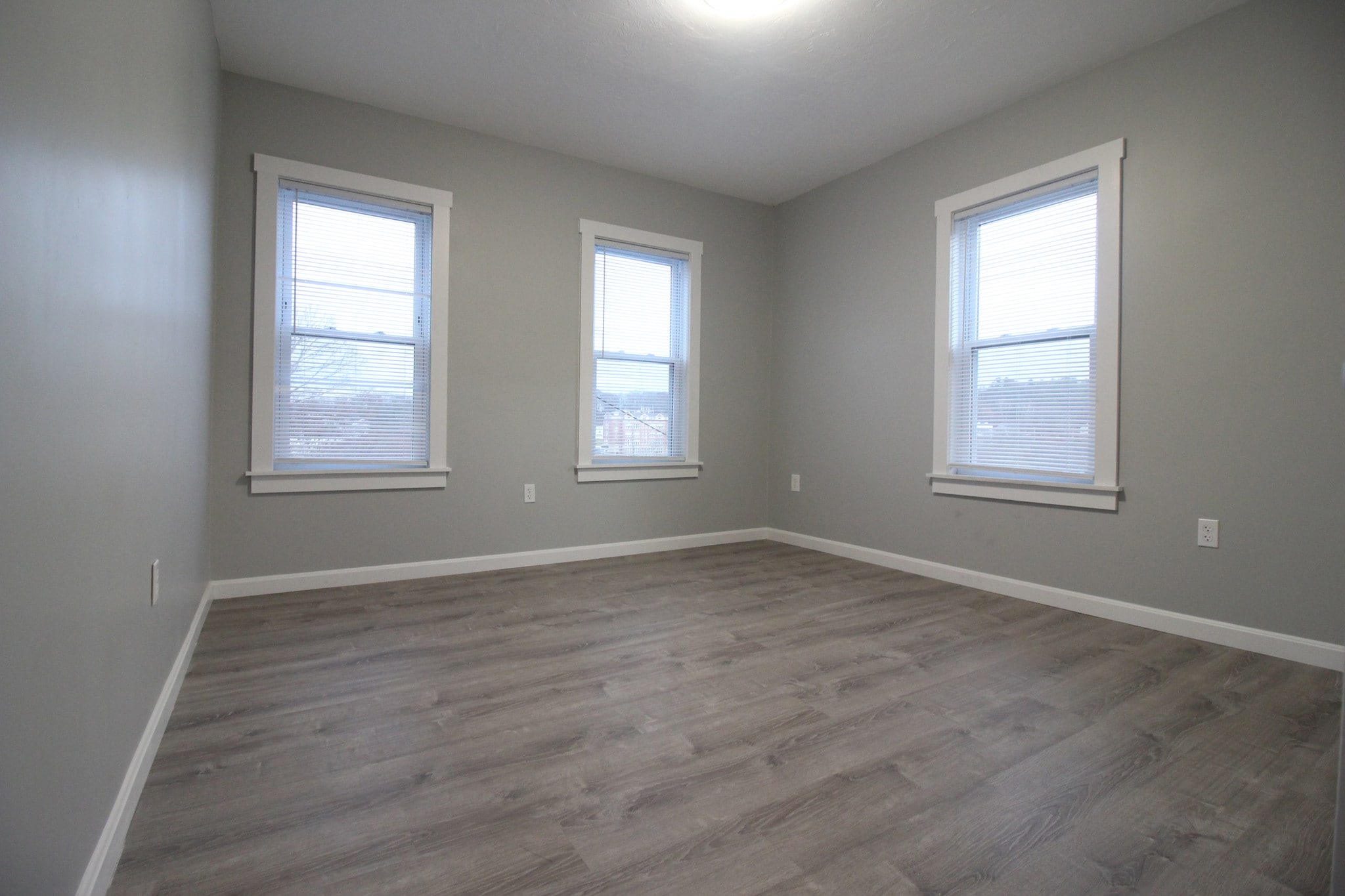 Building Photo - 125 Grove St