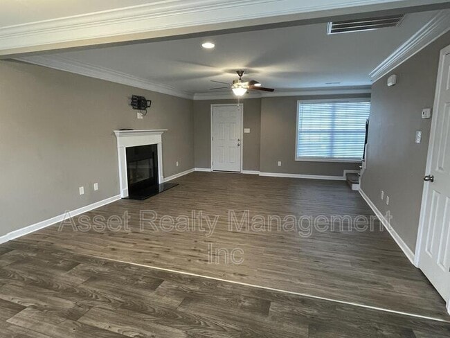 Building Photo - 8107 Cambridge Reserve Dr