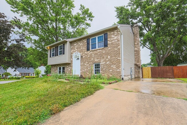 Building Photo - 629 Harbour Oak Dr