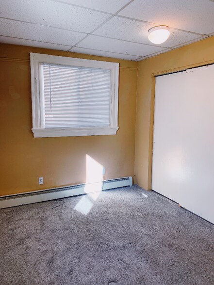 Building Photo - 724 E High St