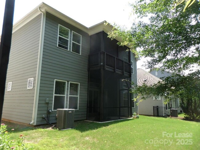 Building Photo - 13113 Kornegy Dr