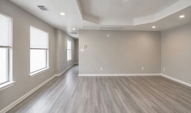 Building Photo - 13714 Hillingdale Ln