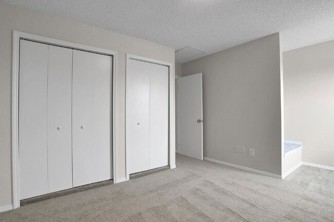 Building Photo - 2449 Lexington Village Ln