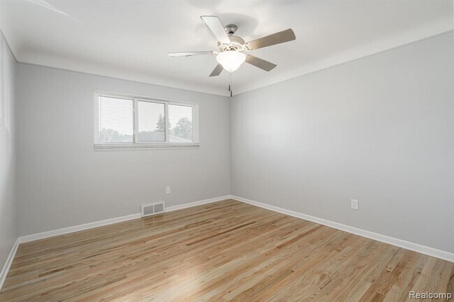 Building Photo - 13103 Iowa Dr