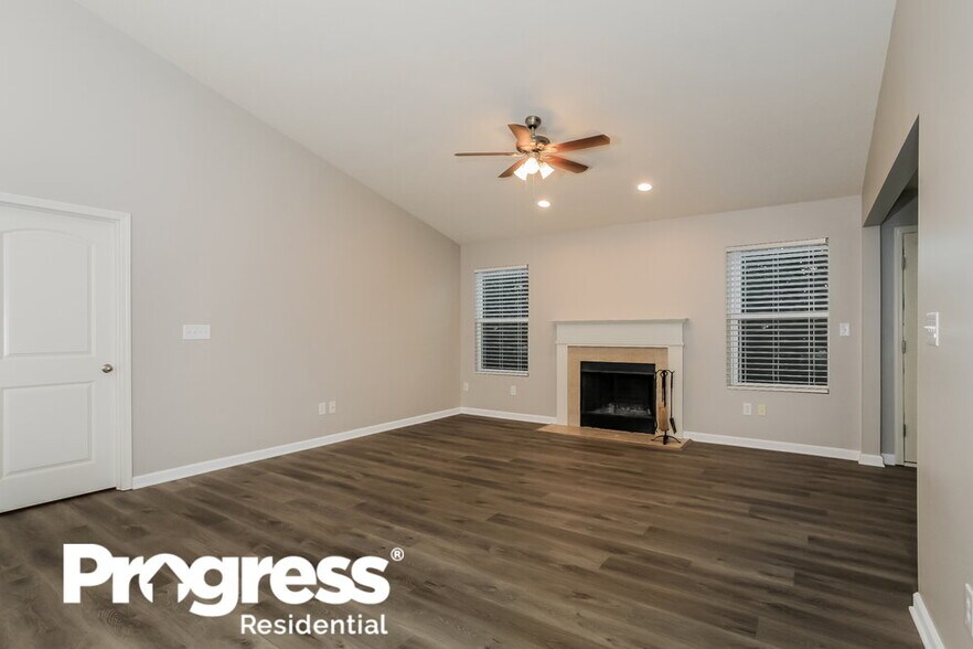 Primary Photo - 10602 Scotwood St
