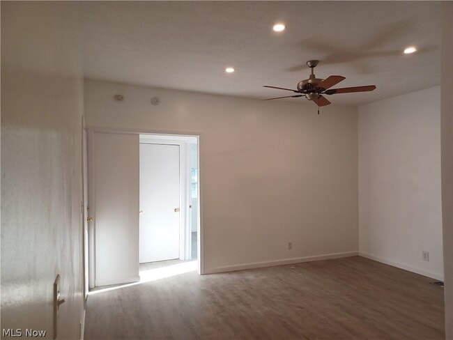 Building Photo - 2450 Vestal Rd