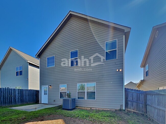 Building Photo - 216 Leland Ln