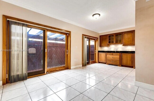 Building Photo - 6691 SW 137th Ct