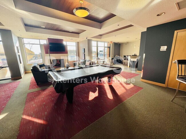 Building Photo - Stunning 1 Bedroom 1 Bathroom in Saint Louis Park!