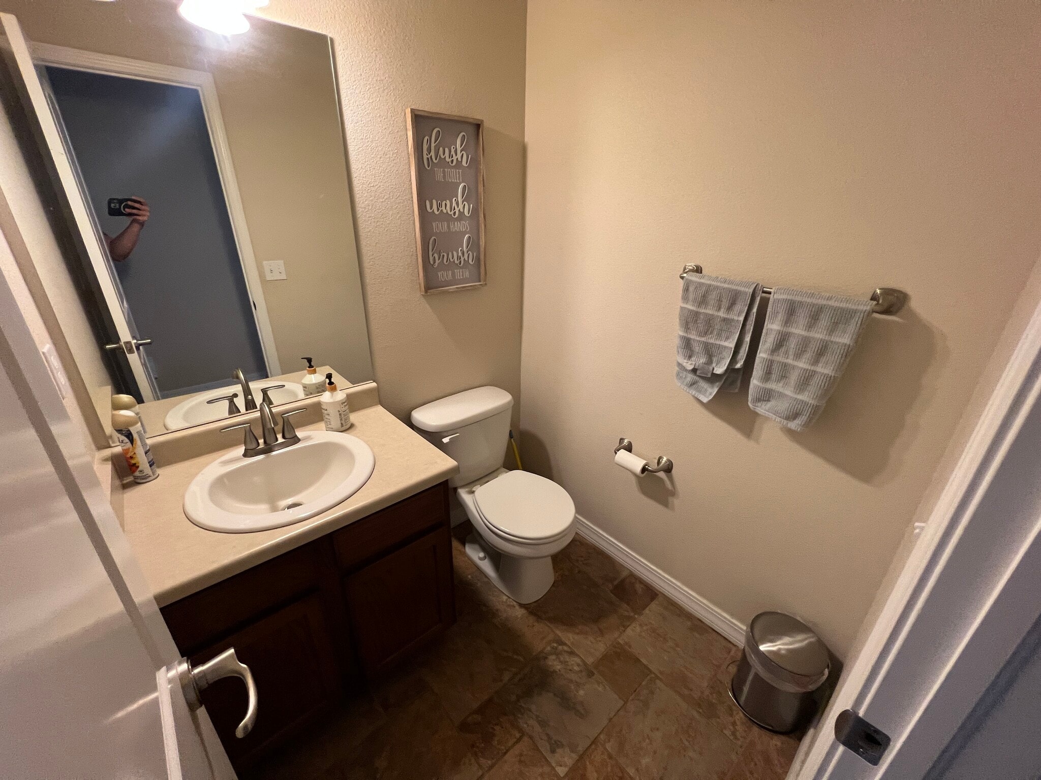 Building Photo - 2063 Velliquette Ln