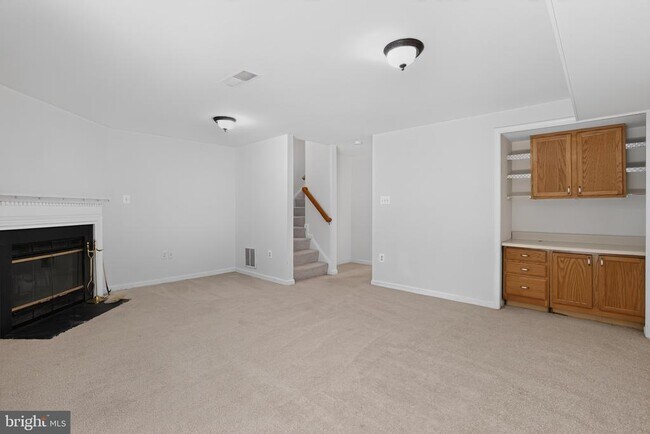 Building Photo - 5926 Gunther Ct