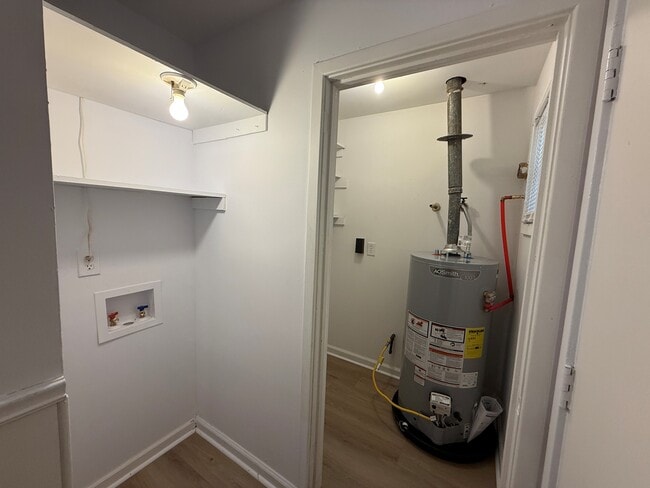 Building Photo - 2210 Fields Ave