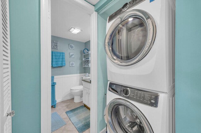 Building Photo - 2400 S Ocean Dr