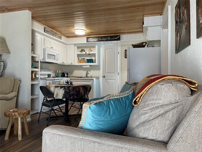 Building Photo - 131 Alexander Dr