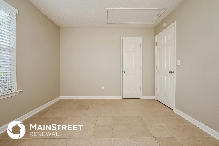 Building Photo - 200 Oak Hill Rd