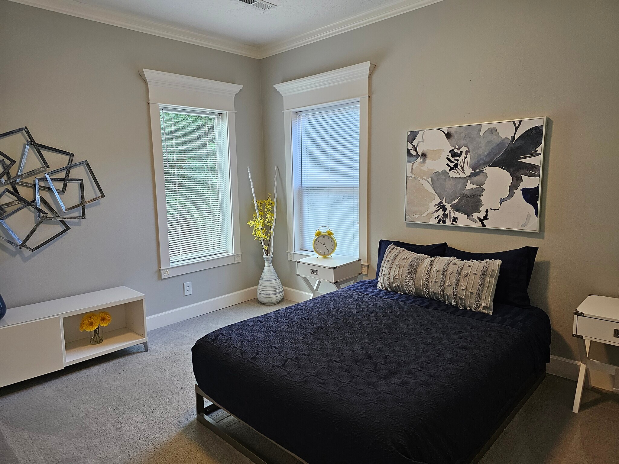 Building Photo - 13518 SW Hillshire Dr