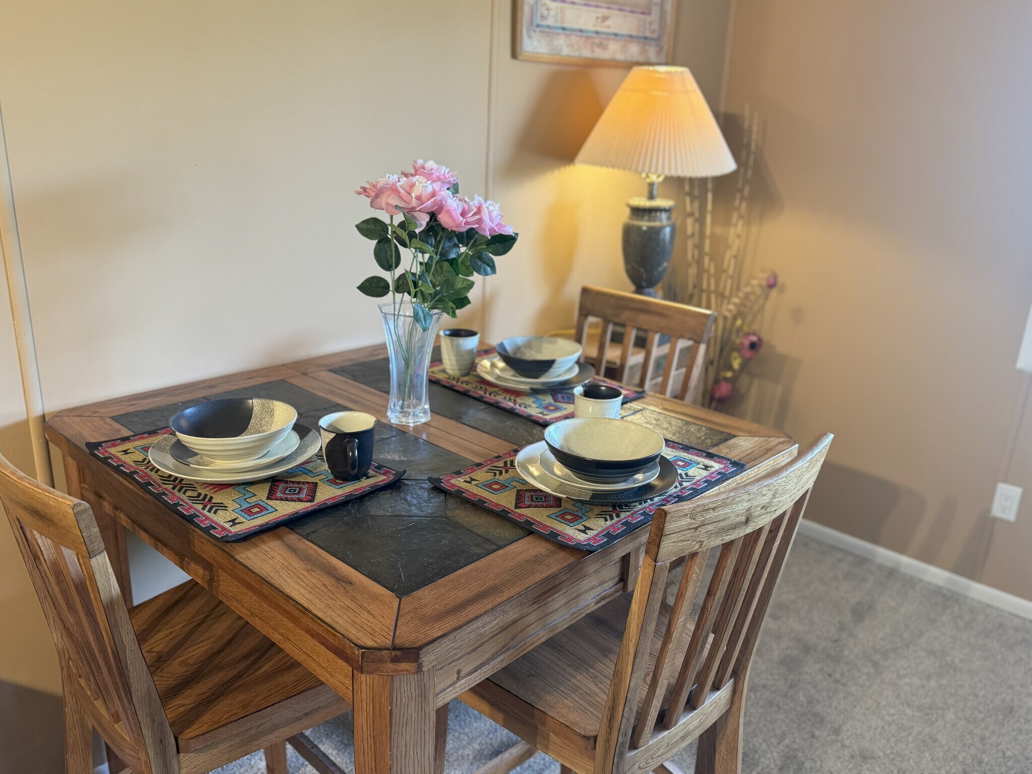 Guest Quarters Dining Area - 150 E Los Mangos