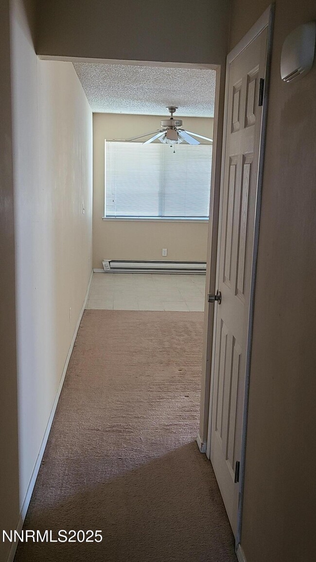 Building Photo - 5031 Catalina Dr