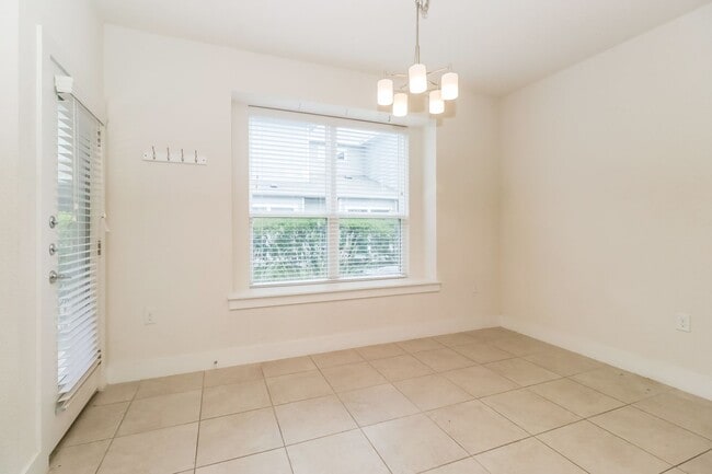 Building Photo - Beautiful two level Condo