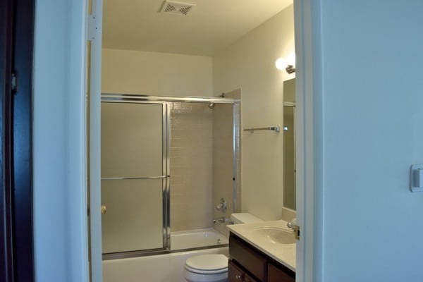 Building Photo - 1561 W 204th St