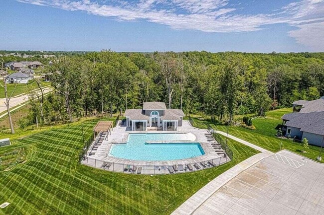 Building Photo - 4919 Kenora Dr