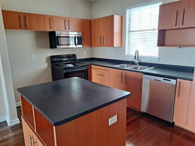 Building Photo - 11203 Ranch to Market Rd 2222