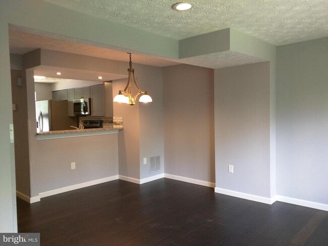 Building Photo - 1626 Devil Ln
