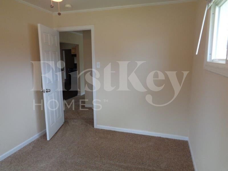 Building Photo - 447 Talala St
