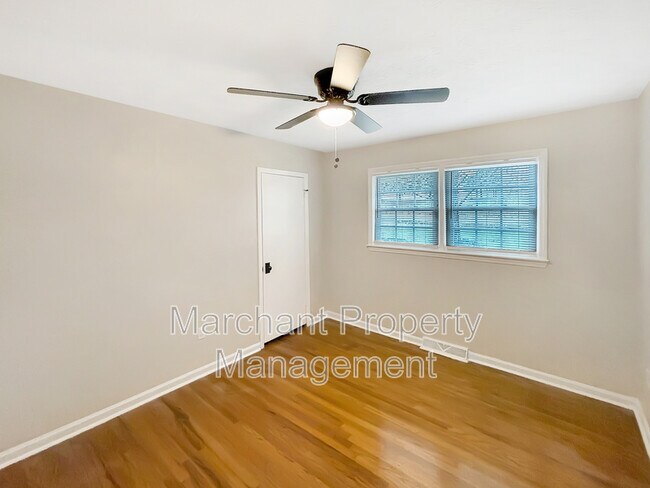 Building Photo - 15 Wood Cir