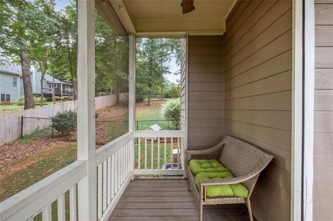 Building Photo - 555 Douthit Ferry Rd