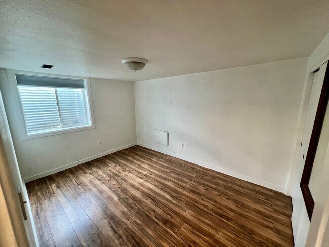 Building Photo - LR Johnson Triplex