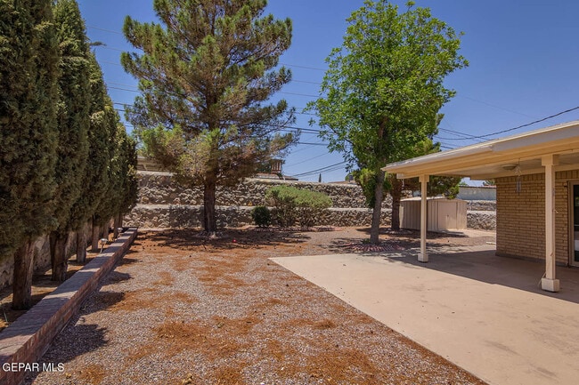 Building Photo - 2125 Pacheco Dr