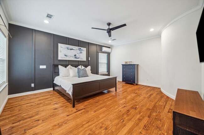 Building Photo - 1502 Whispering Pines Dr