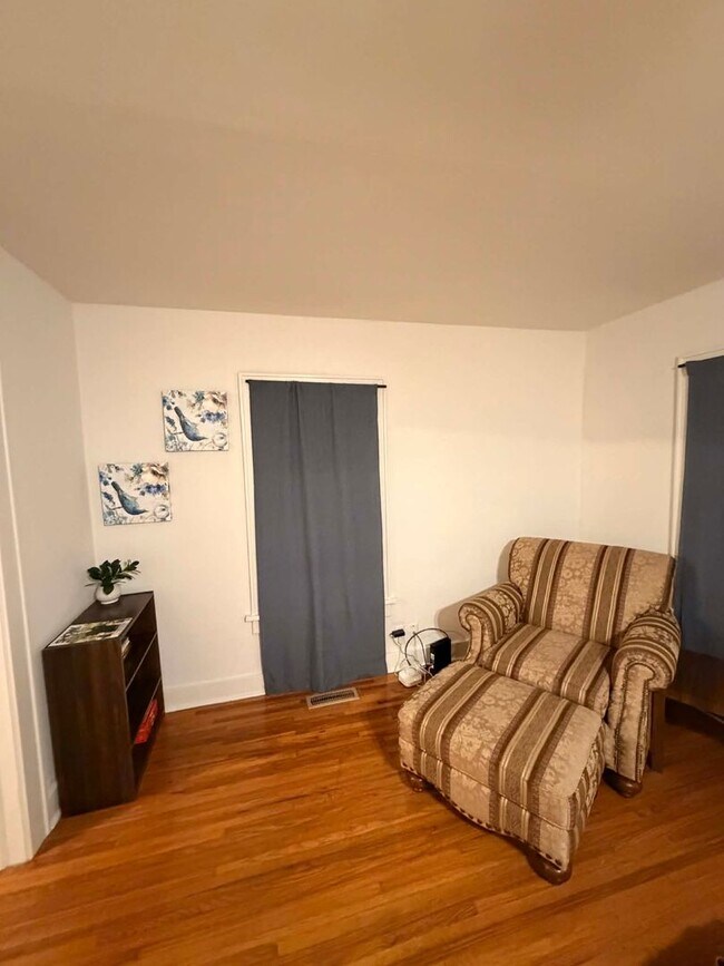 Building Photo - COMING SOON: 2 Bedroom Fully Furnished Short-Term Rental – Joplin, MO