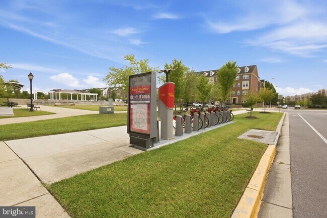 Building Photo - 8206 Greenbelt Station Pkwy