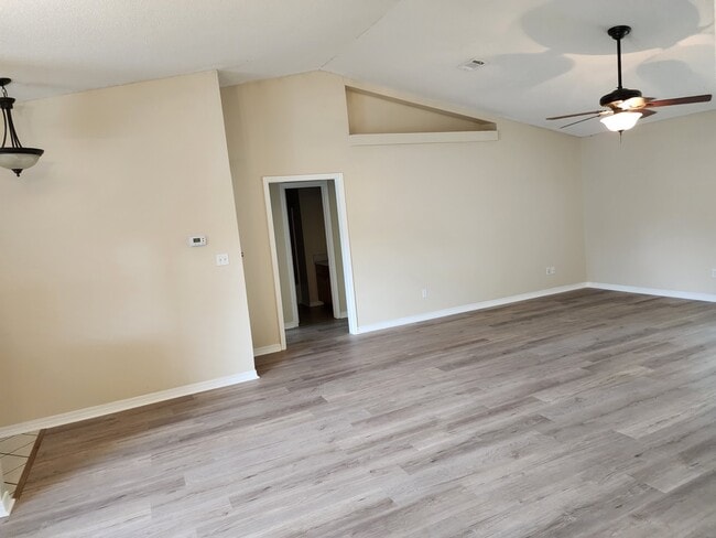 Building Photo - 5729 Bronco Pl