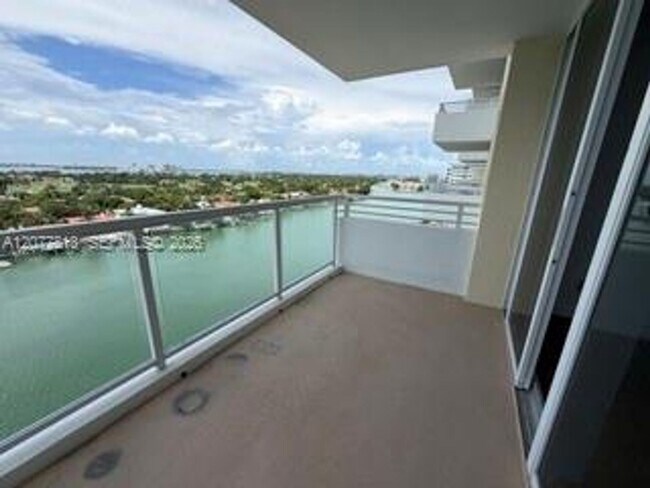 Building Photo - 5600 Collins Ave