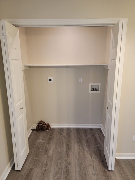 Building Photo - 6722 Boston Dr