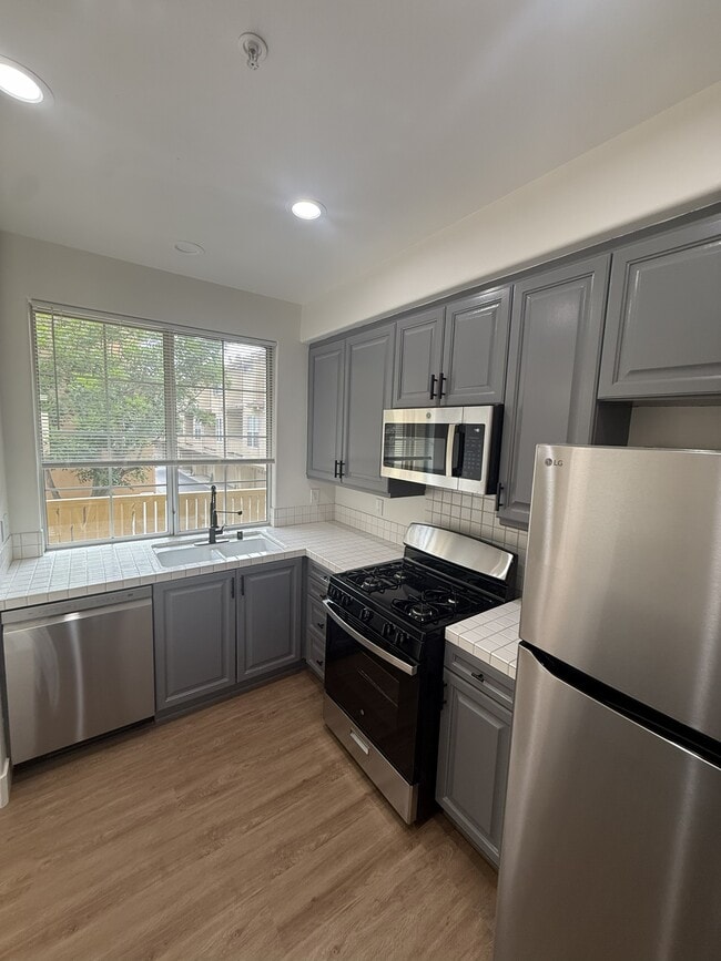 Building Photo - 488 W Summerfield Cir