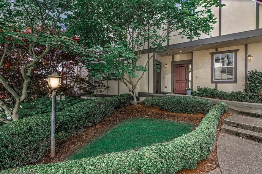 Building Photo - 3640 SW Baird St