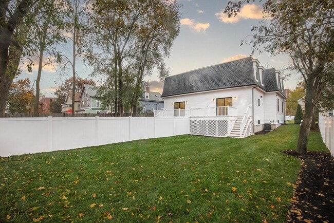 Building Photo - 34 Waverly Pl