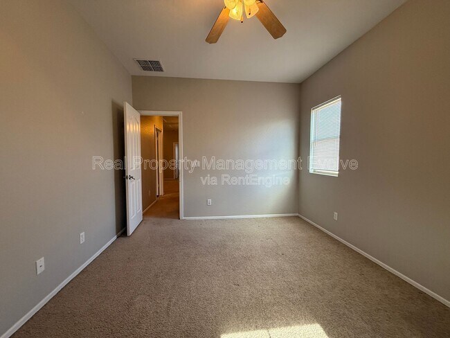 Building Photo - 35828 N Zachary Rd