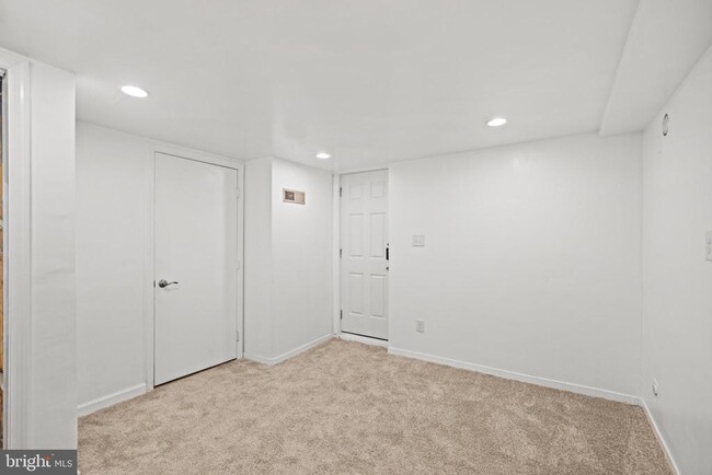 Building Photo - 7213 Tyler Ave
