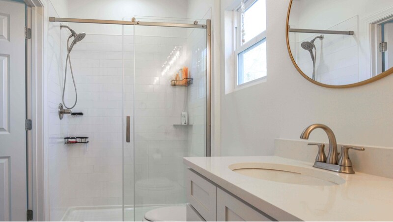 Building Photo - 2910 Clearview Ave