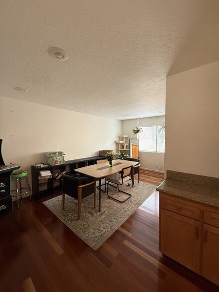 Building Photo - 27609 Nugget Dr